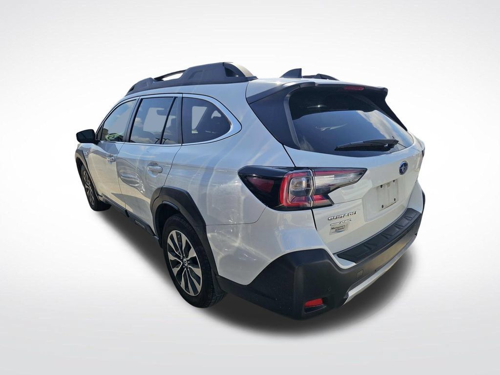 Used 2025 Subaru Outback Limited AWD/4WD image 13