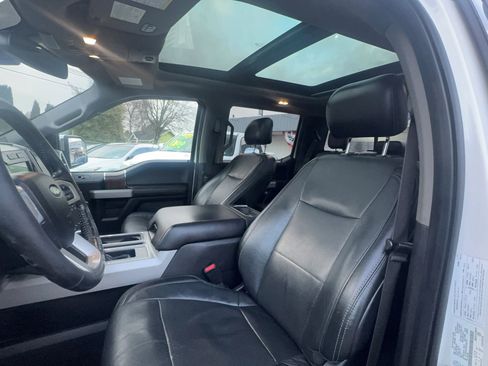 Used 2017 Ford F150 Lariat w/ Equipment Group 502A Luxury image 7