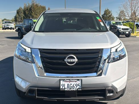 Used 2024 Nissan Pathfinder S image 8