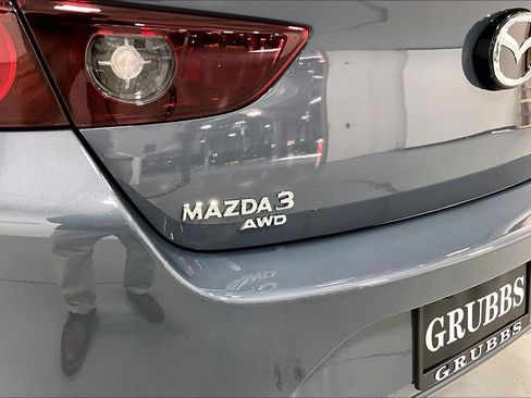 New 2026 MAZDA MAZDA3 Carbon image 32