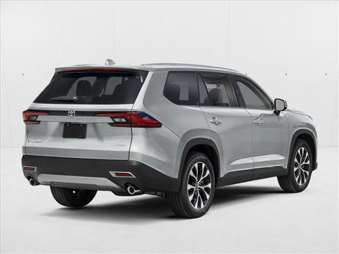 New 2026 Toyota Grand Highlander AWD Hybrid image 2