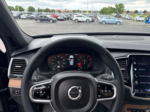 Used 2018 Volvo XC90 T6 Inscription w/ Convenience Package AWD/4WD image 13
