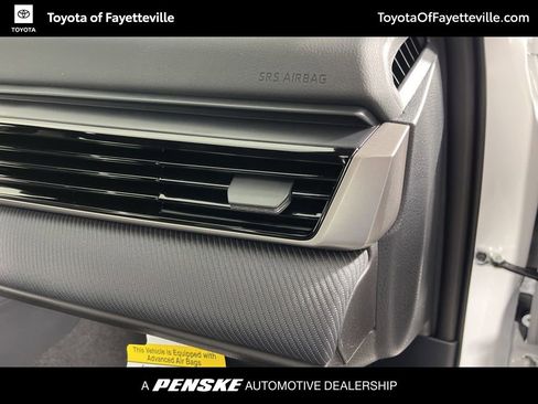Used 2026 Toyota Camry SE image 19