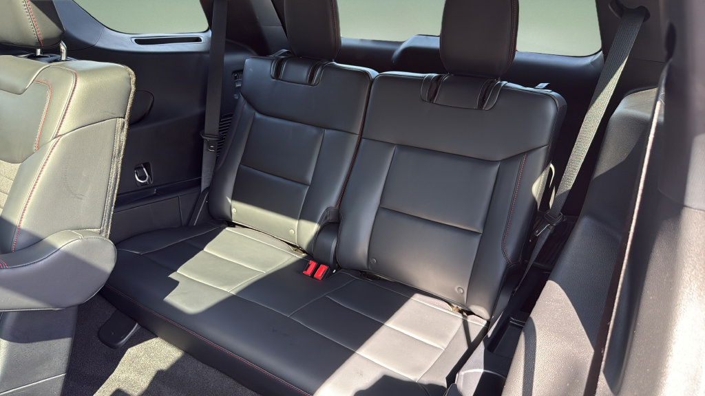 Used 2025 Ford Explorer ST-Line w/ Premium Package AWD/4WD image 19
