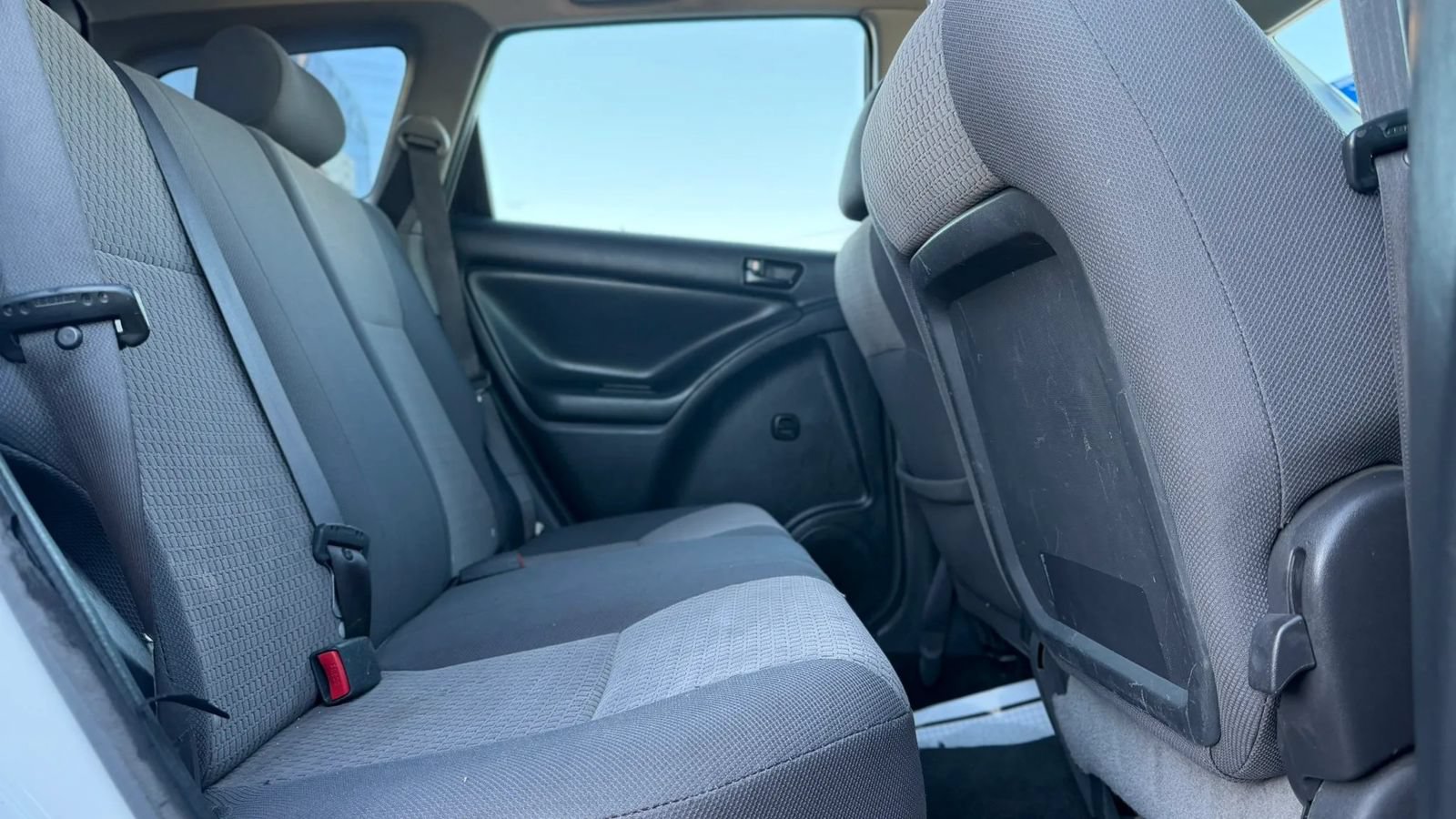 Used 2006 Toyota Matrix XR FWD image 14