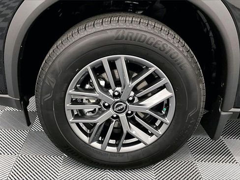 New 2025 Nissan Rogue S image 12