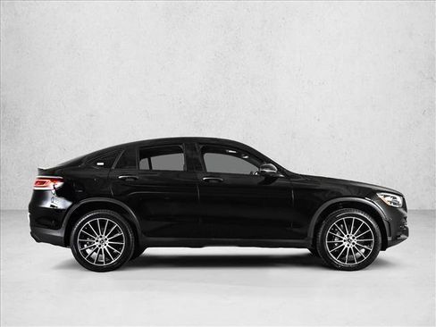 Used 2022 Mercedes-Benz GLC 300 4MATIC Coupe image 4