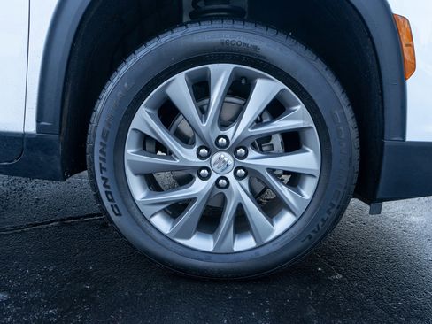 Used 2025 Buick Enclave Preferred image 11