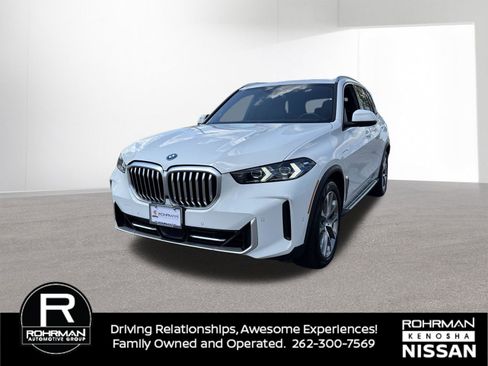 Used 2025 BMW X5 xDrive50e AWD/4WD image 2