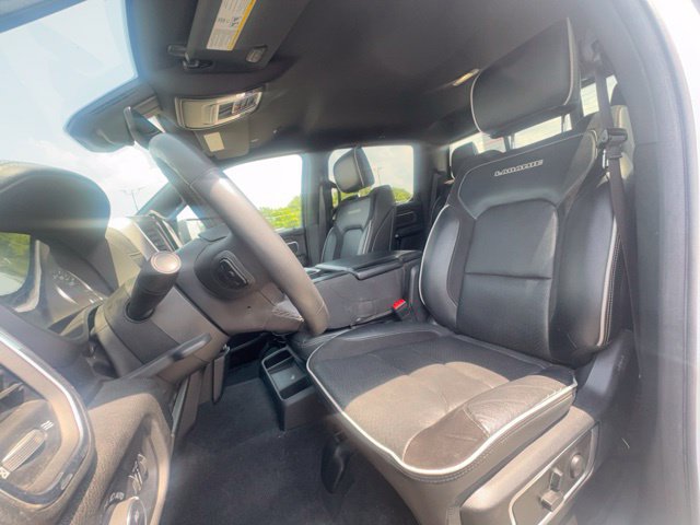 Used 2025 RAM 1500 Laramie AWD/4WD image 13