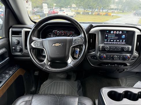 Used 2018 Chevrolet Silverado 1500 LTZ AWD/4WD image 11