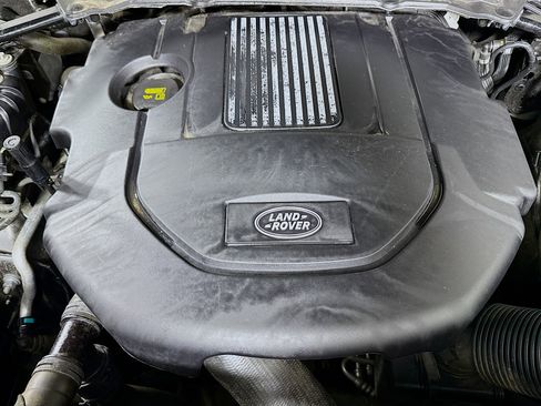 Used 2017 Land Rover Discovery HSE Luxury image 39