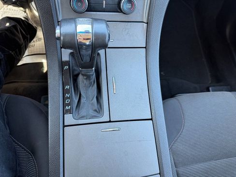 Used 2010 Ford Taurus SEL FWD image 23