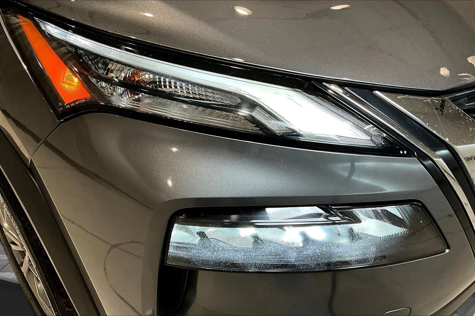 Used 2023 Nissan Rogue S AWD/4WD image 31