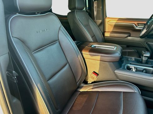 Used 2022 GMC Sierra 1500 Denali AWD/4WD image 29