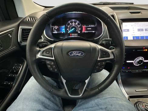 Used 2020 Ford Edge Titanium w/ Equipment Group 301A FWD image 14