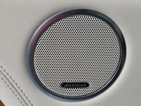 Used 2021 Land Rover Range Rover P525 Westminster Edition image 16