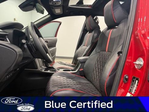 Used 2024 Toyota Corolla Cross AWD Hybrid w/ Moonroof Package image 19