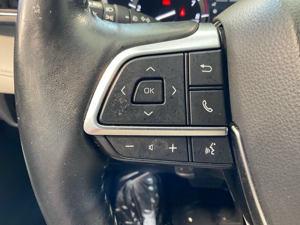 Used 2020 Toyota Highlander Limited w/ Protection Package #3 AWD/4WD image 12