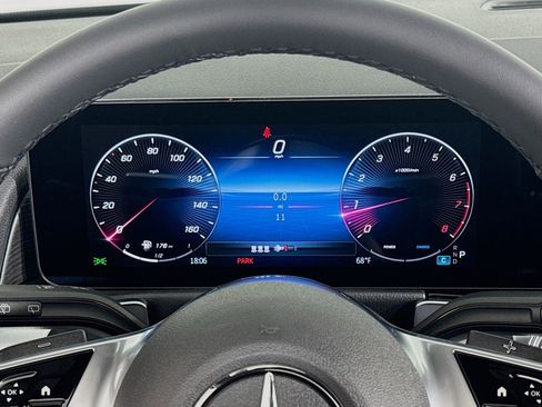 New 2026 Mercedes-Benz GLB 250 image 18