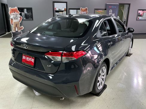 Used 2024 Toyota Corolla LE image 3
