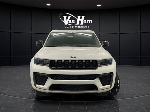 New 2026 Jeep Grand Cherokee Limited AWD/4WD image 12