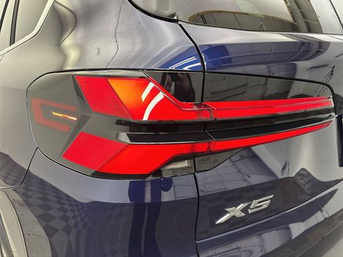 New 2026 BMW X5 xDrive50e AWD/4WD image 19