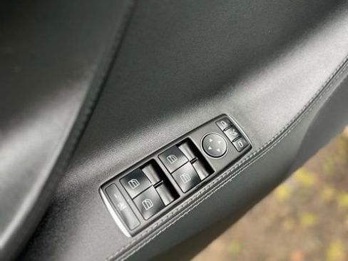 Used 2015 Tesla Model S 70D AWD/4WD image 9