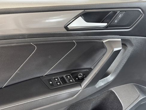 Used 2023 Volkswagen Tiguan SE image 22