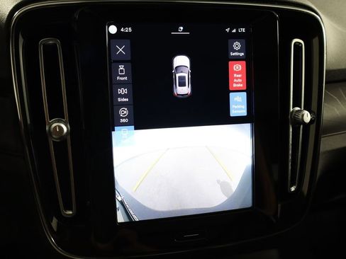 Used 2023 Volvo XC40 Recharge Plus AWD/4WD image 35