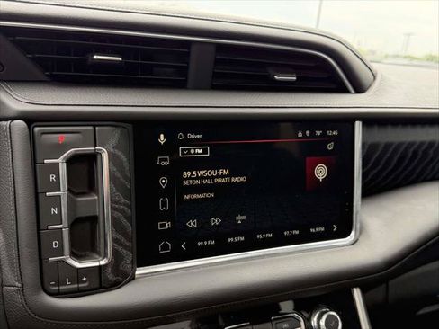 Used 2023 GMC Yukon XL Denali w/ Denali Reserve Package AWD/4WD image 32