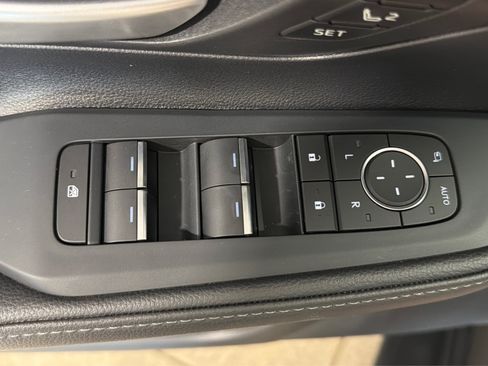 Used 2025 Toyota Grand Highlander AWD image 35