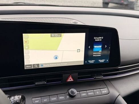 New 2026 Hyundai Elantra Sport FWD image 18