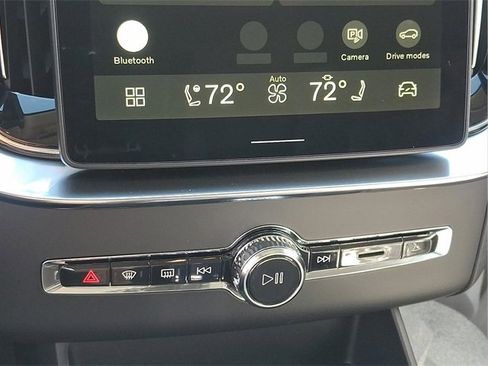 New 2026 Volvo XC90 B6 Ultra image 9