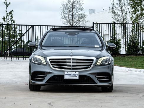 Used 2020 Mercedes-Benz S 560 Sedan image 3
