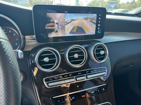 Used 2022 Mercedes-Benz GLC 300 image 35