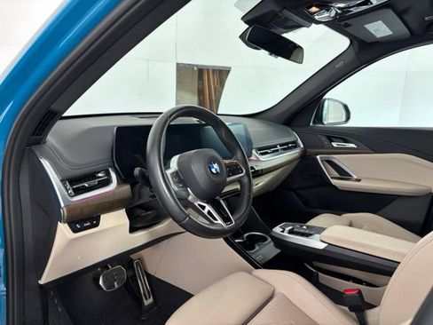Used 2023 BMW X1 xDrive28i w/ M Sport Package AWD/4WD image 9