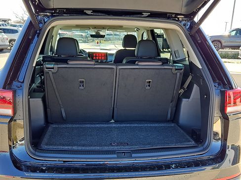 New 2026 Volkswagen Atlas Peak Edition AWD/4WD image 8
