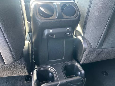 Used 2025 Jeep Wrangler Unlimited Sport AWD/4WD image 23