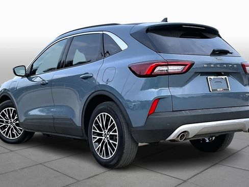 Certified 2023 Ford Escape SE image 12