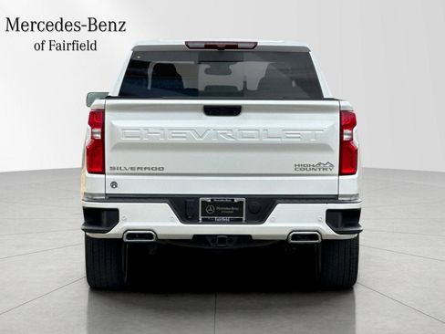 Used 2025 Chevrolet Silverado 1500 High Country AWD/4WD image 7