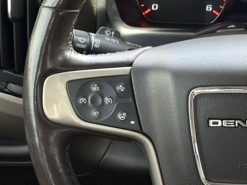 Used 2016 GMC Sierra 1500 Denali w/ Denali Ultimate Package AWD/4WD image 10