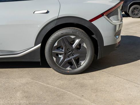 New 2026 Kia EV6 Light AWD/4WD image 30
