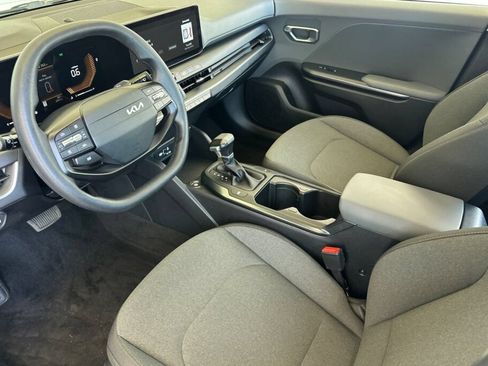 Used 2025 Kia K4 FWD image 10