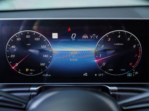 Used 2022 Mercedes-Benz S 580 4MATIC Sedan w/ AMG Line Package image 26