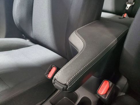 New 2025 Nissan Kicks Play S image 18