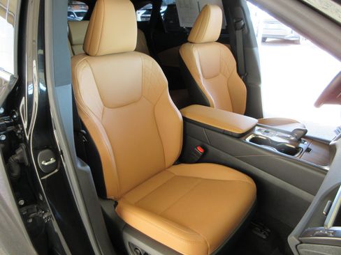 Used 2024 Lexus RX 350 Premium w/ Convenience Package AWD/4WD image 24