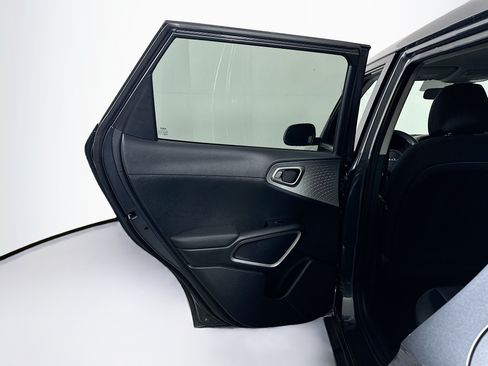 Used 2023 Kia Soul LX FWD image 25