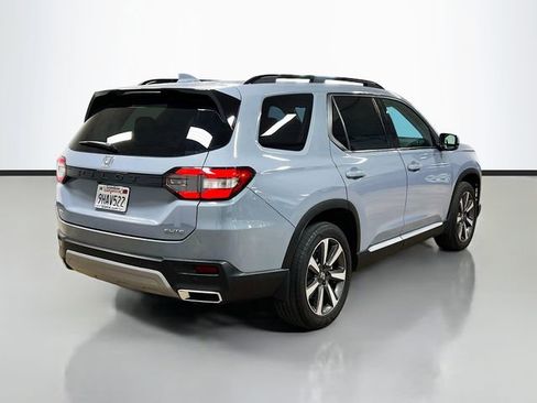 Used 2023 Honda Pilot Elite image 7