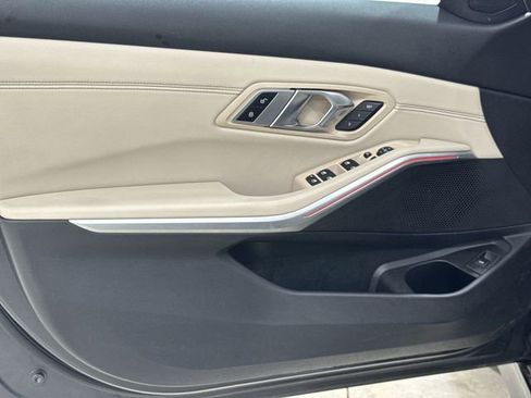 Used 2020 BMW 330i xDrive Sedan w/ Premium Package image 22